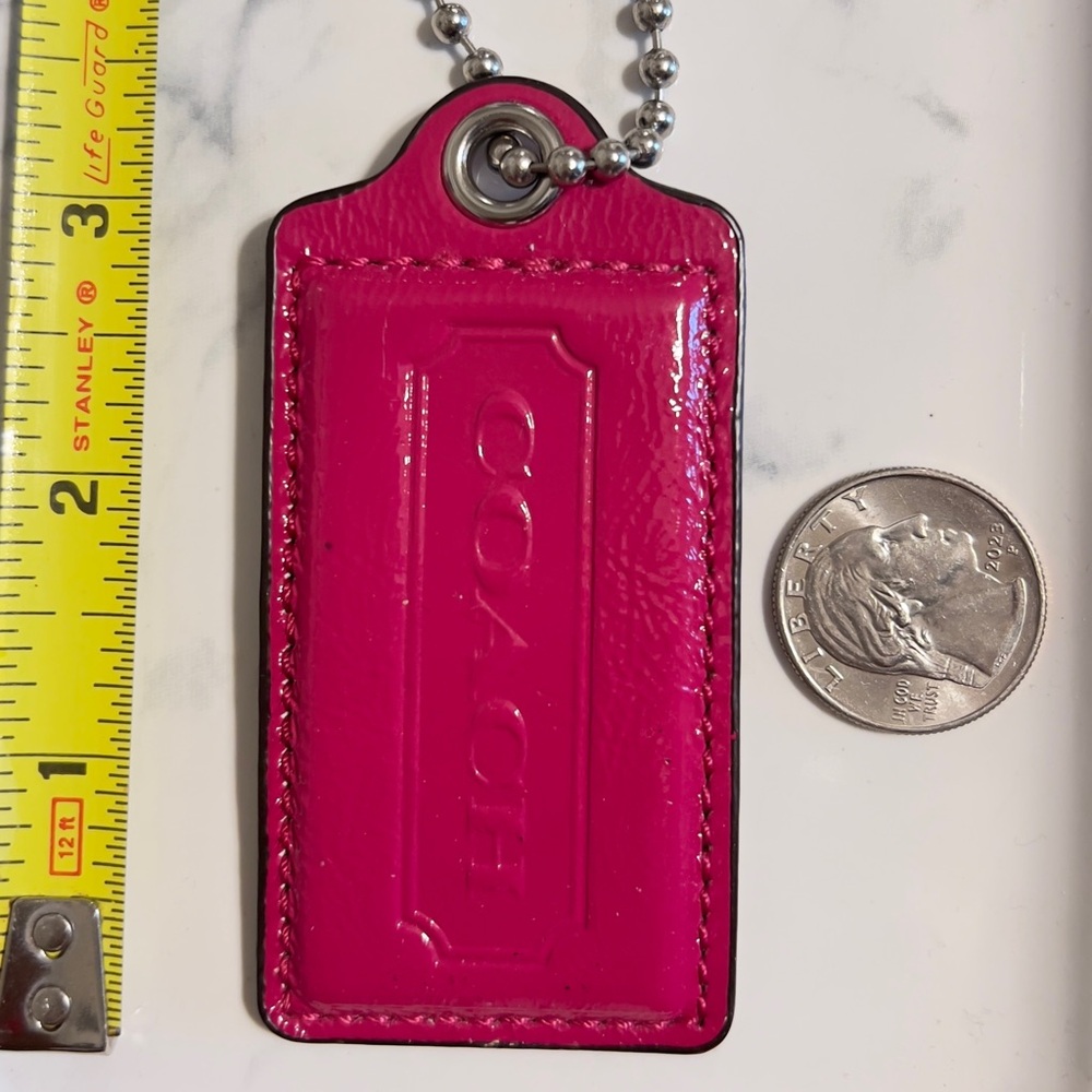 COACH crinkle Patent leather hangtag (b).